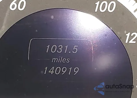 2013 Mercedes-Benz E 350 4Matic z USA, uszkodzony, nr VIN WDDHF8JB9DA744413